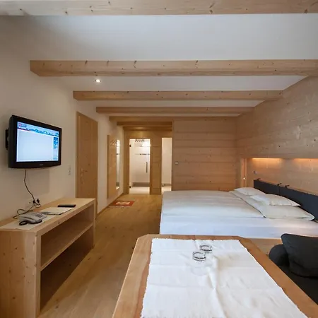 Garni Pirchhuett Hotel 4*