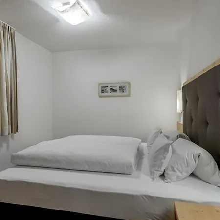 Garni Pirchhuett Обергургль