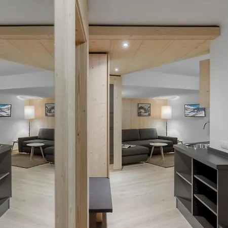 Garni Pirchhuett Hotel 4*