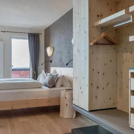 Garni Pirchhuett Отель Обергургль