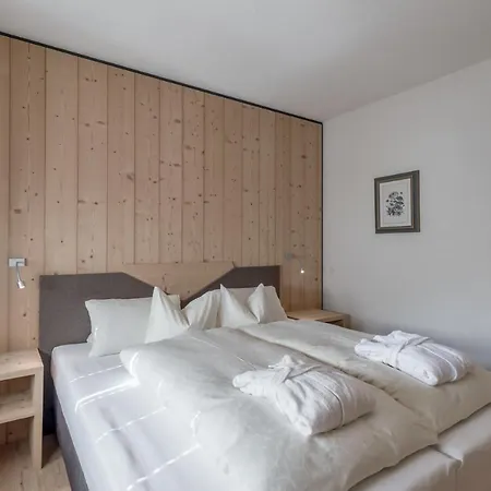 Hotel Garni Pirchhuett 4*