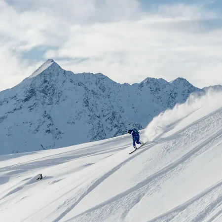 Garni Pirchhuett 4*