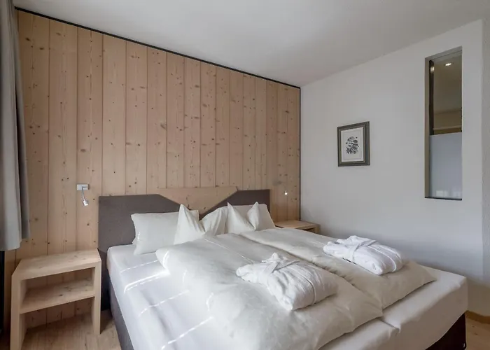 Hotel Garni Pirchhuett 4*