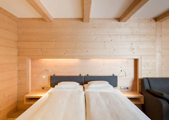 Hotel Garni Pirchhuett 4*