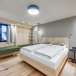 Garni Pirchhuett Ξενοδοχείο 4*