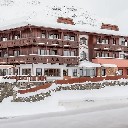 Garni Pirchhuett 4*