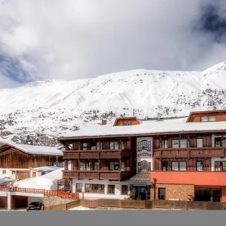 Garni Pirchhuett Otel 4*