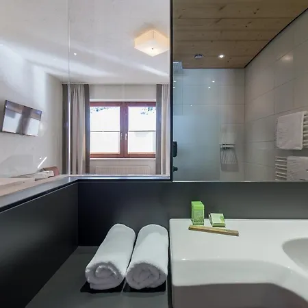 Garni Pirchhuett فندق اوبرغورغل