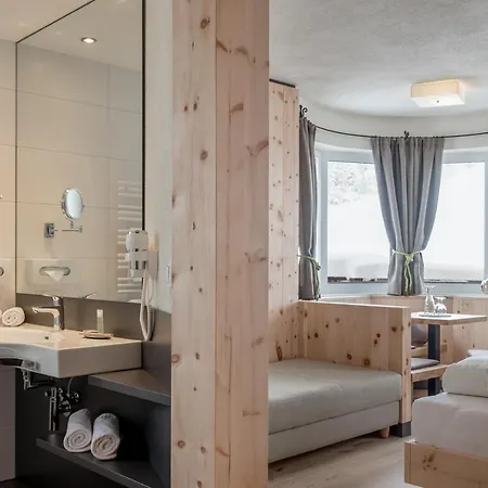 Garni Pirchhuett اوبرغورغل