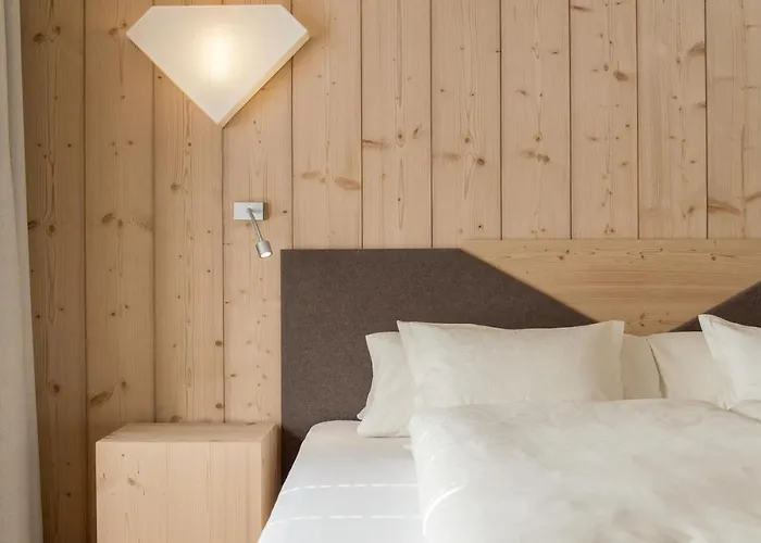 Garni Pirchhuett Otel 4*