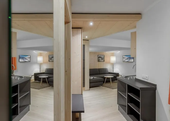 Garni Pirchhuett Otel 4*