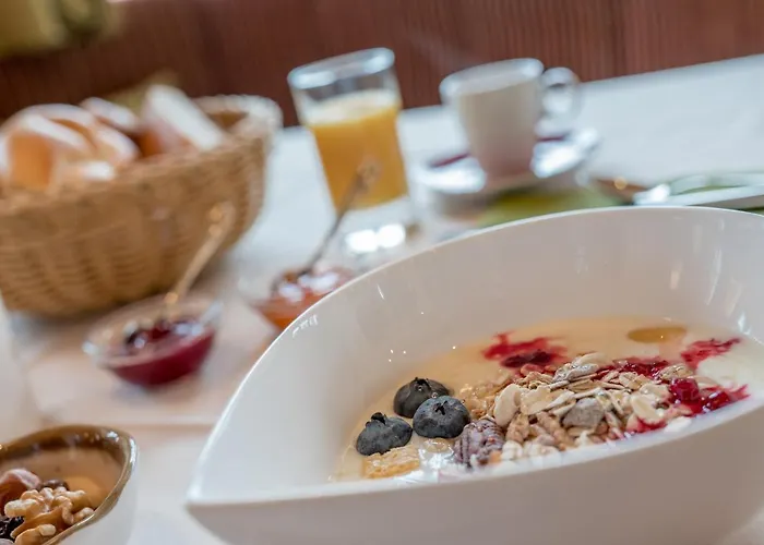Garni Pirchhuett Otel 4*